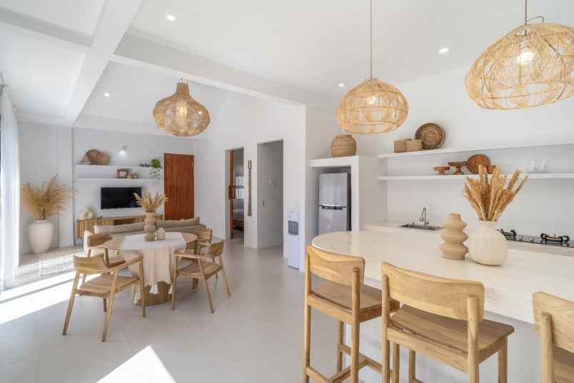 dijual villa jalan taman kebo iwa