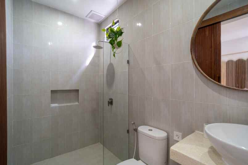 dijual villa jalan taman kebo iwa