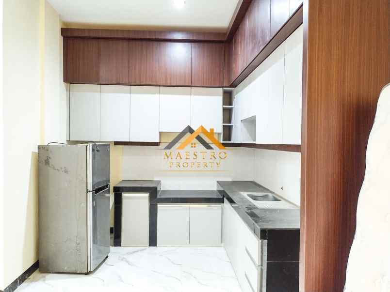 dijual villa komplek citra garden