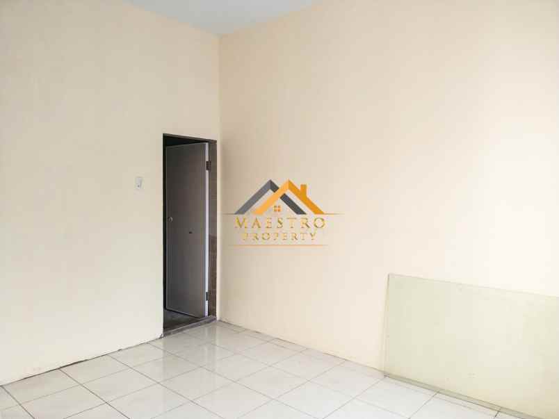 dijual villa komplek citra garden