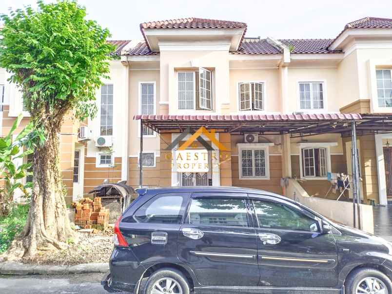 dijual villa komplek citra garden