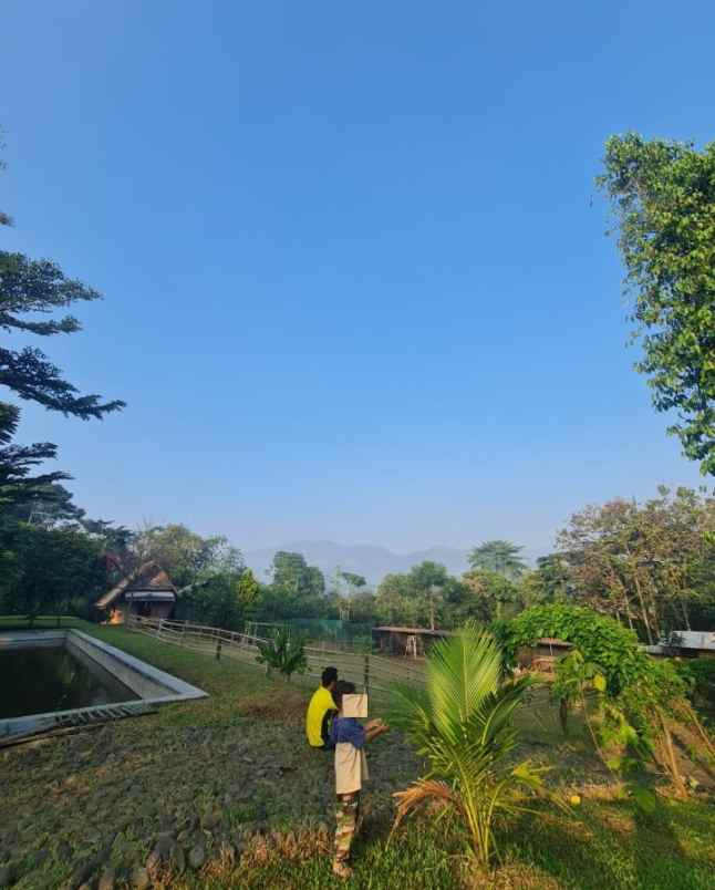 dijual villa margahurip