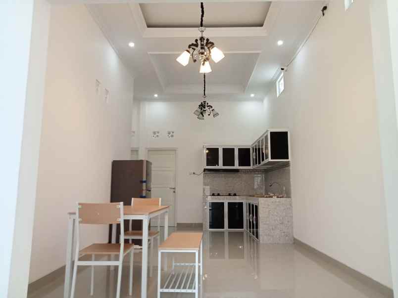 dijual villa potorono banguntapan