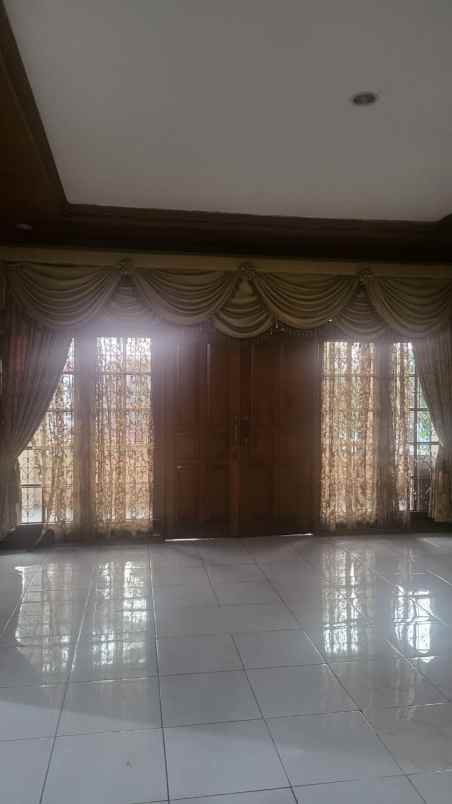 disewa rumah besar siaphuni di duren sawit