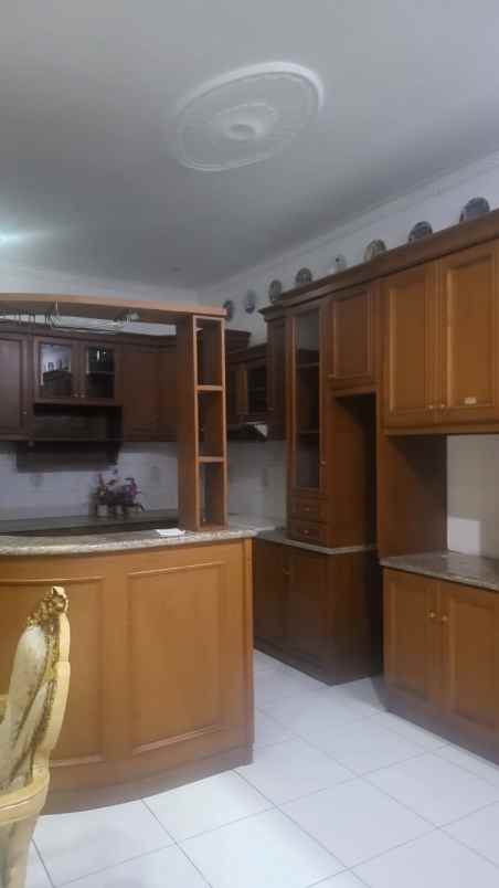 disewa rumah besar siaphuni di duren sawit