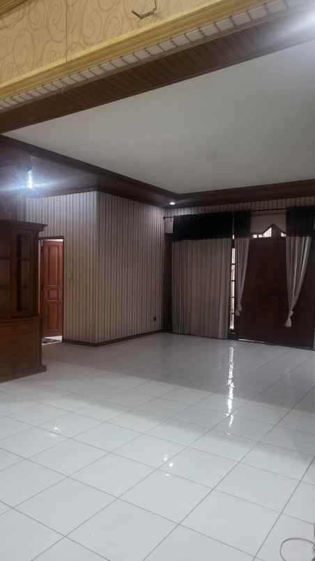 disewa rumah besar siaphuni di duren sawit