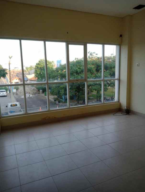 disewakan dijual ruko pasar laris palm paradise