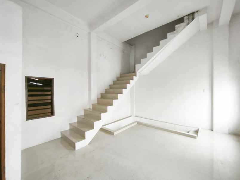 disewakan ruko gudang kantor diski trade center jalan