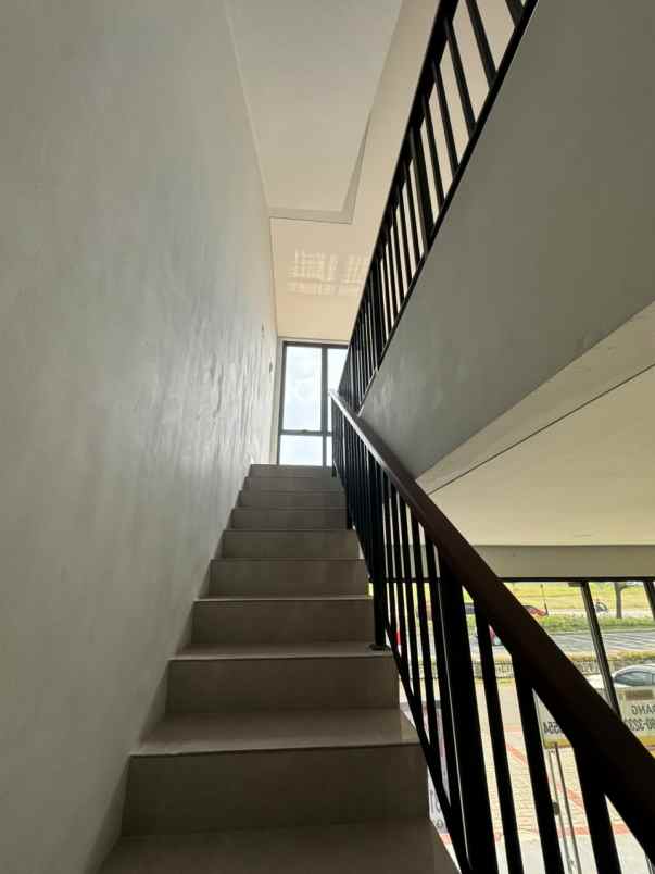 disewakan ruko gudang kantor front row kota wisata cibubur