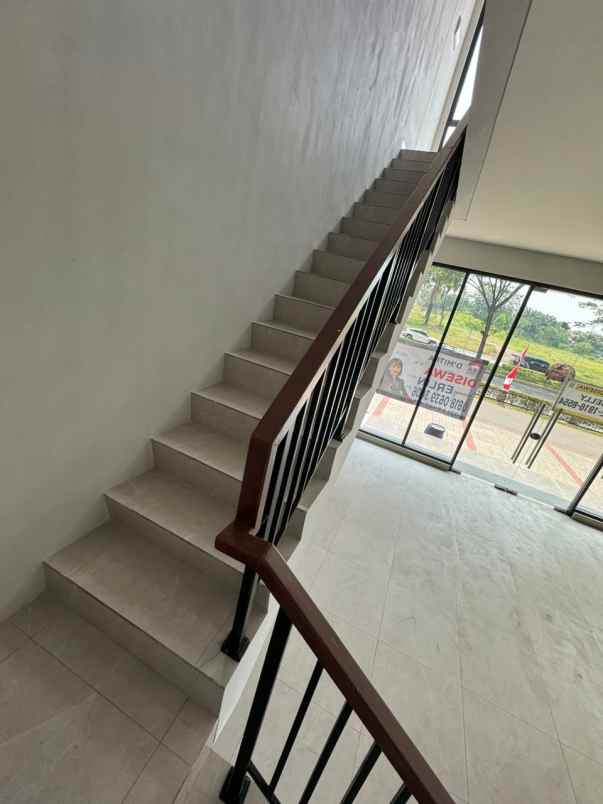 disewakan ruko gudang kantor front row kota wisata cibubur