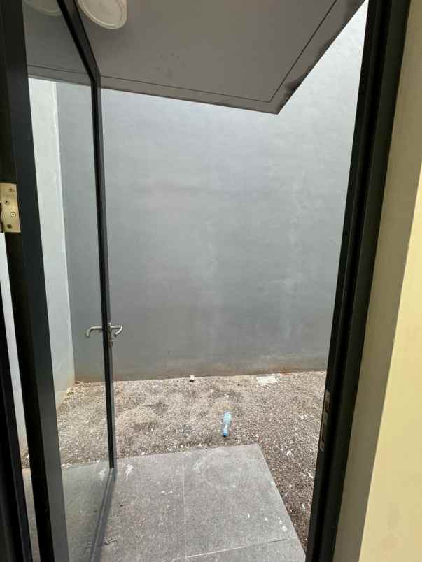 disewakan ruko gudang kantor front row kota wisata cibubur