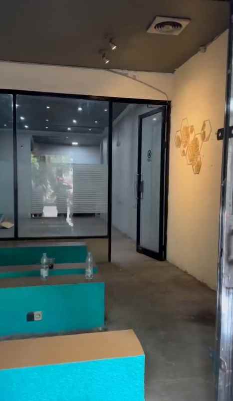 disewakan ruko gudang kantor jalan raya meruya selatan