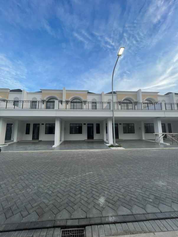 disewakan rumah bukit nirmala pik2