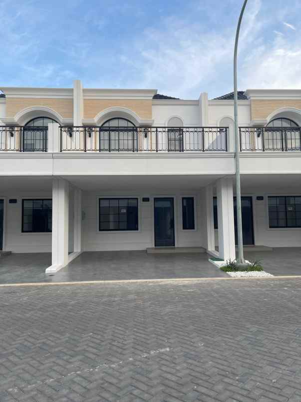 disewakan rumah bukit nirmala pik2