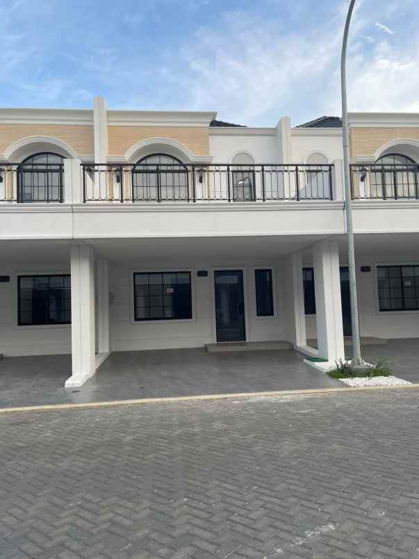 disewakan rumah bukit nirmala pik2