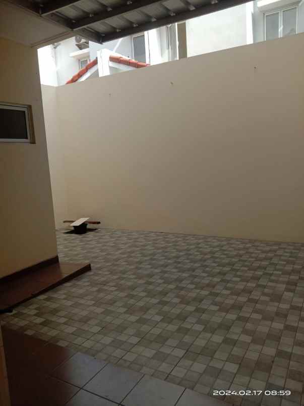 disewakan rumah cluster la seine jakarta