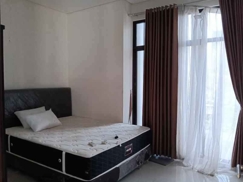 disewakan rumah cluster shinano jakarta