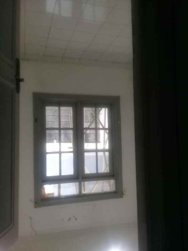 disewakan rumah cluster taman cikini