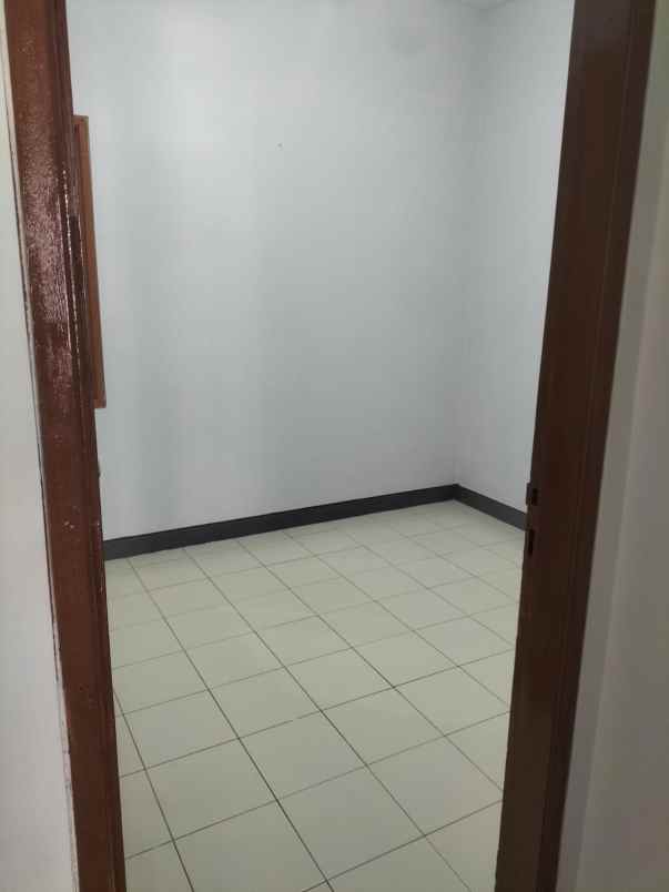 disewakan rumah cluster taman sari harapan