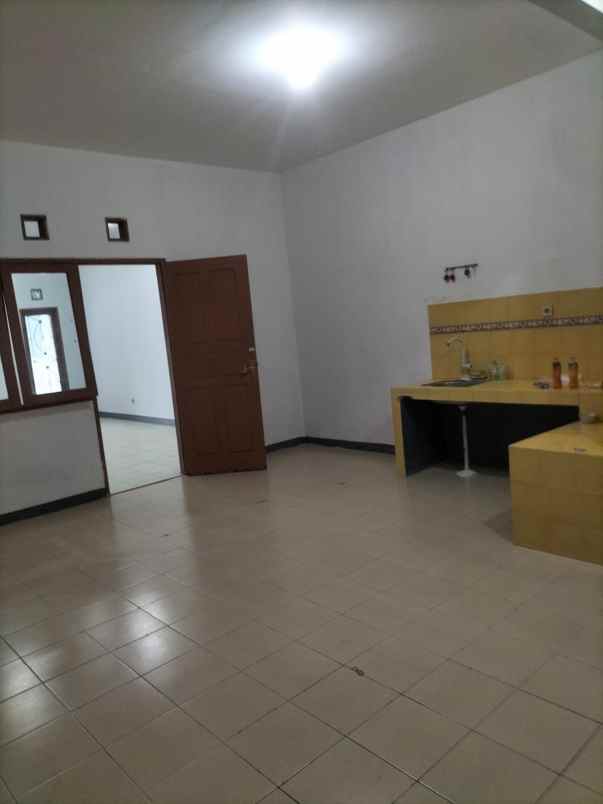 disewakan rumah cluster taman sari harapan