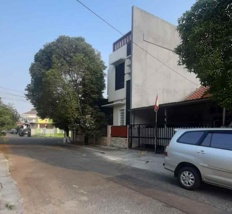 disewakan rumah cluster taman sari harapan