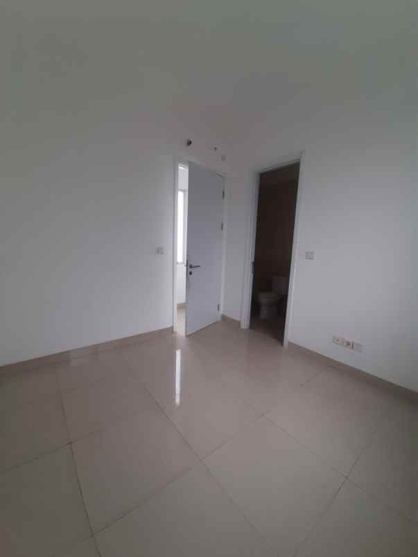 disewakan rumah cluster thames jakarta