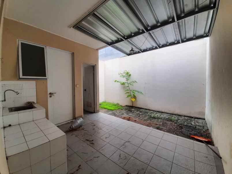 disewakan rumah cluster thames jakarta