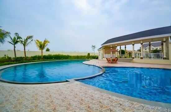 disewakan rumah cluster thames jgc jakarta