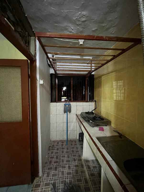 disewakan rumah di pusat kota