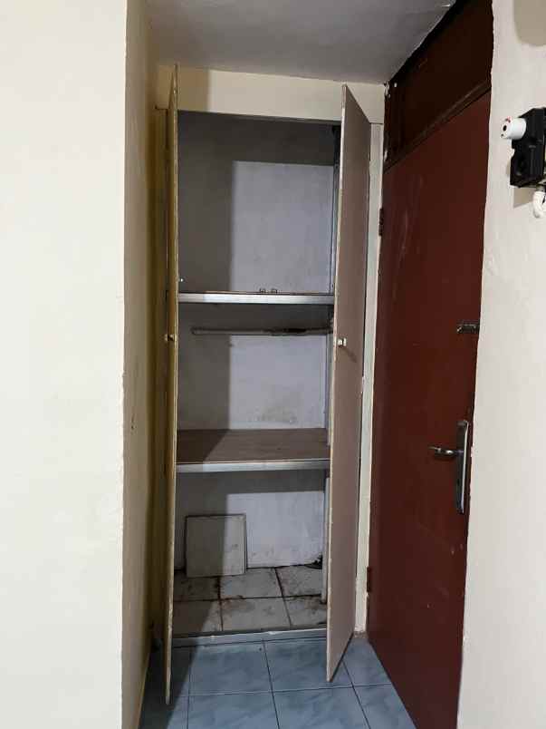 disewakan rumah di pusat kota