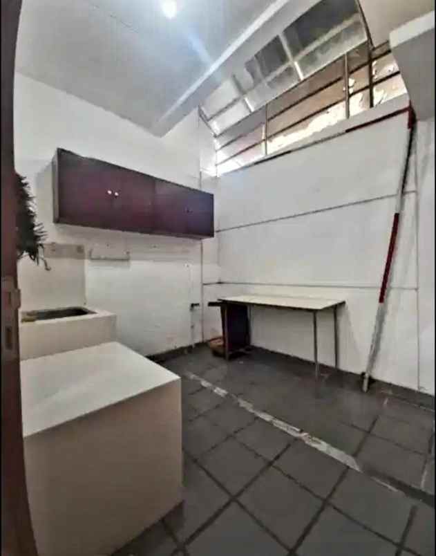 disewakan rumah di tengah kota bandung antapani murah