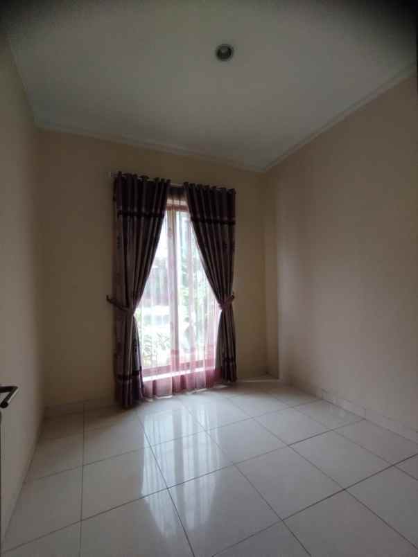 disewakan rumah discovery bintaro