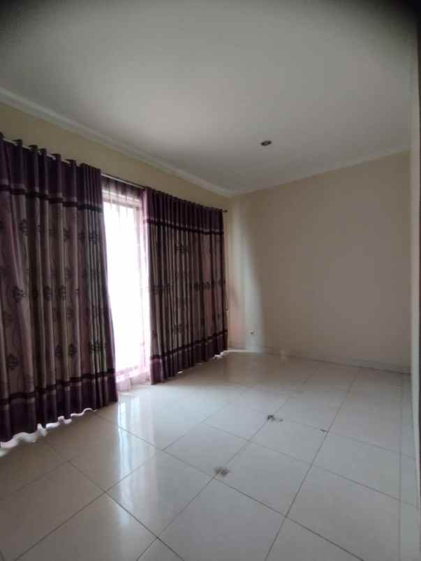 disewakan rumah discovery bintaro