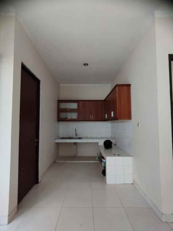 disewakan rumah discovery bintaro