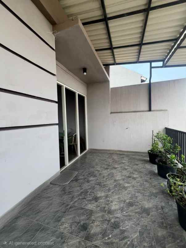 disewakan rumah dukuh kupang barat