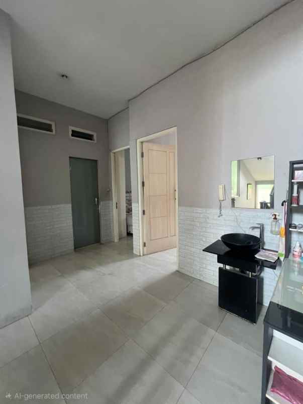 disewakan rumah dukuh kupang barat
