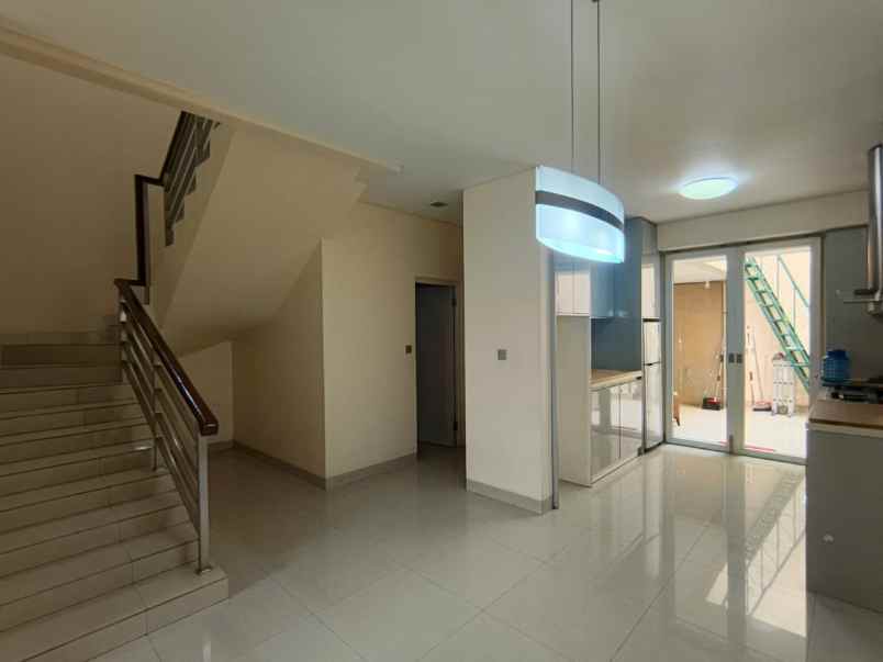 disewakan rumah kelapa puan kelapa gading