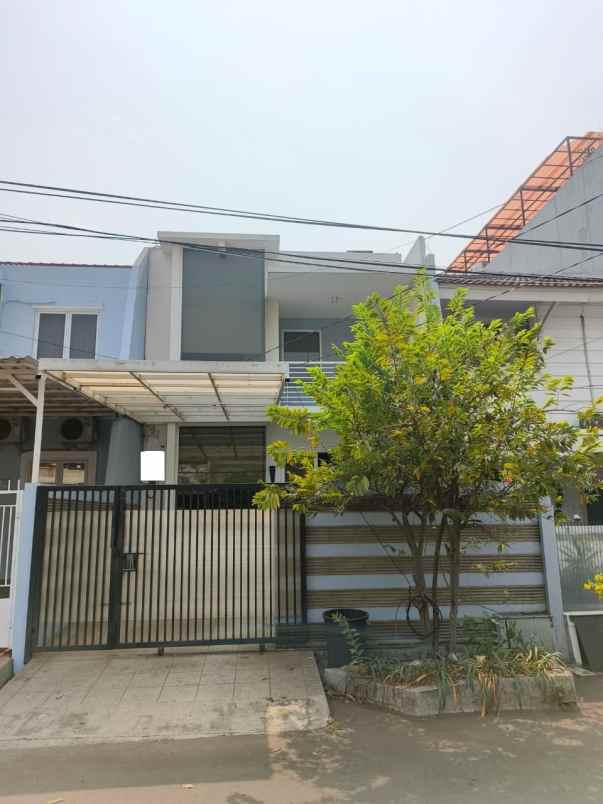 disewakan rumah kelapa puan kelapa gading