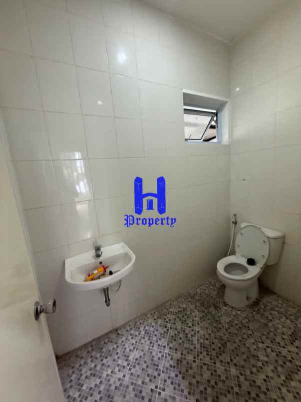disewakan rumah komplek mutiara residence