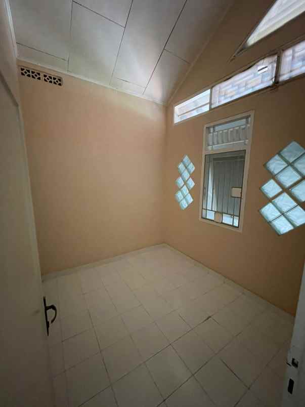 disewakan rumah metland menteng