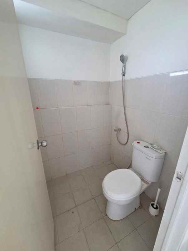 disewakan unit kosongan apartemen educity harvard