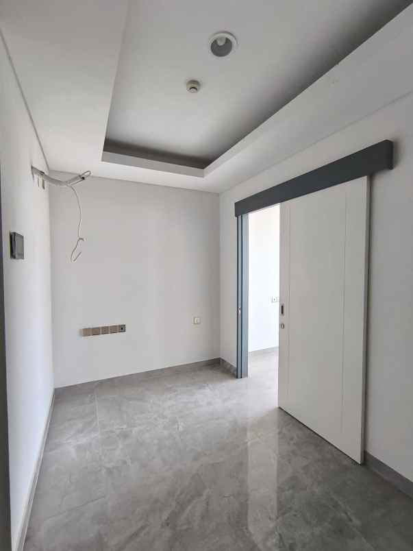 jual cepat apartemen 88 avenue lantai 12 surabaya