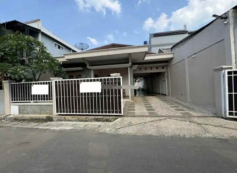 jual rumah bagus murah di jalan haji enang kota depok