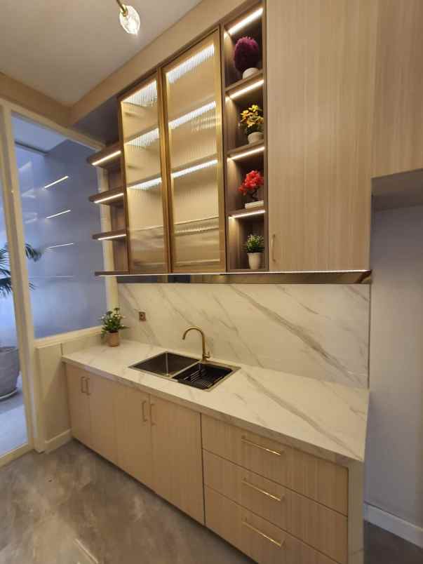 jual rumah baru mewah elegant di citraland surabaya