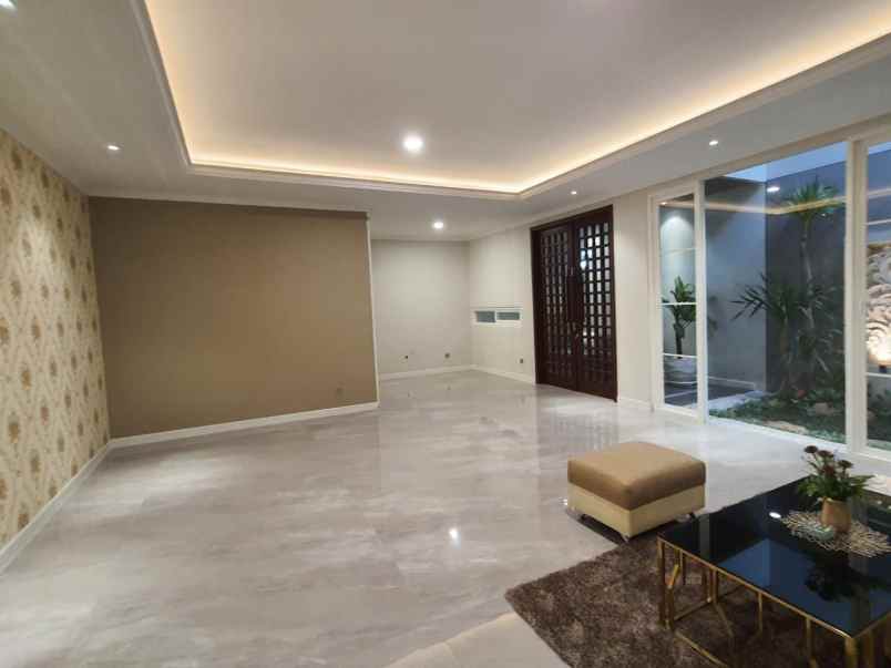 jual rumah baru mewah elegant di citraland surabaya