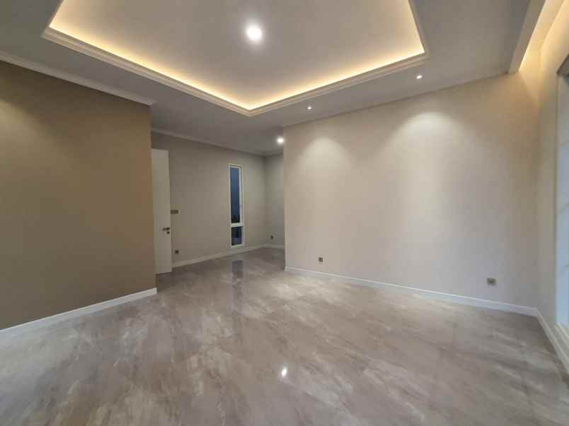 jual rumah baru mewah elegant di citraland surabaya