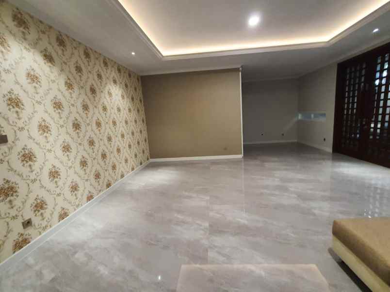 jual rumah baru mewah elegant di citraland surabaya