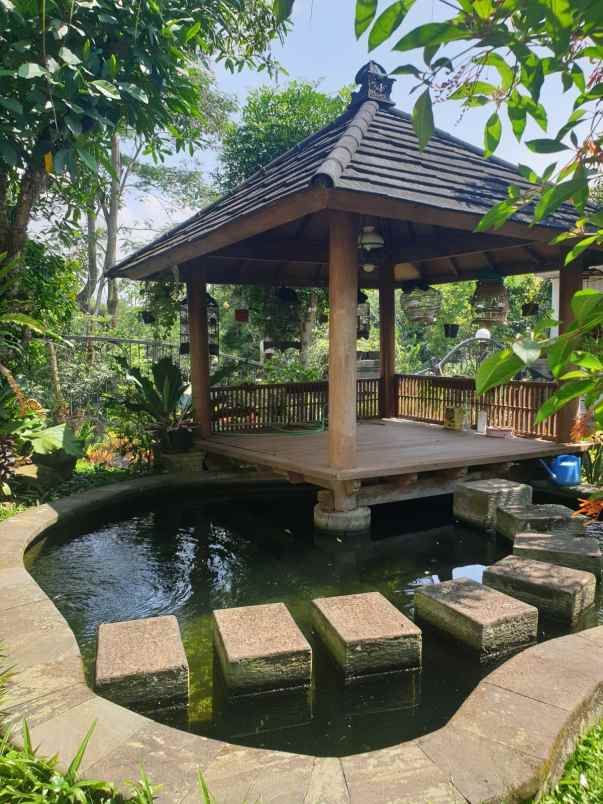 jual rumah mewah luas area villa puncak tidar malang