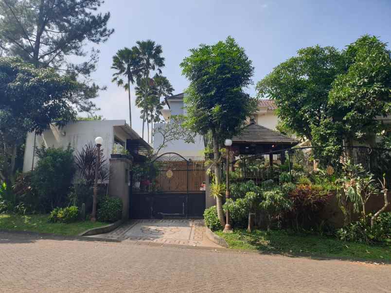 jual rumah mewah luas area villa puncak tidar malang