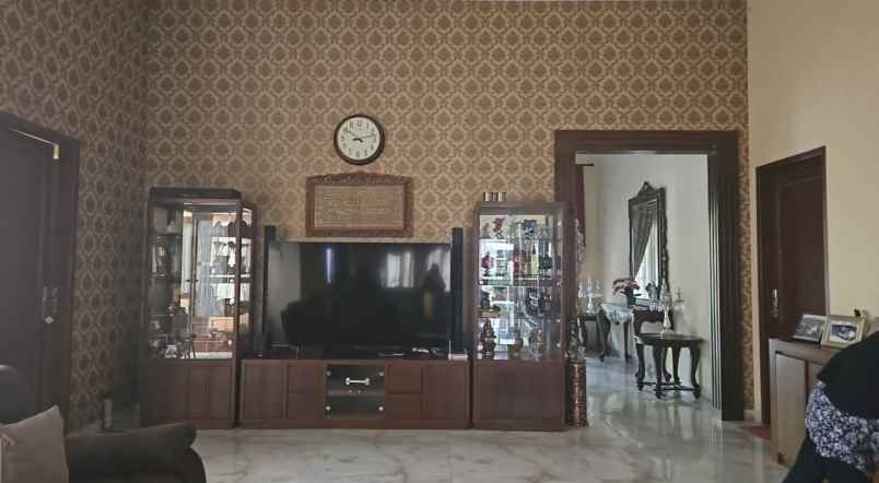 jual rumah mewah siap huni di jalan gununglaya cirebon